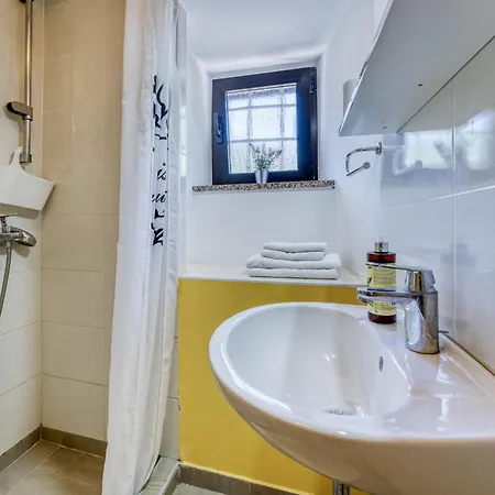 Апартаменты Lovrano-1 By Interhome *